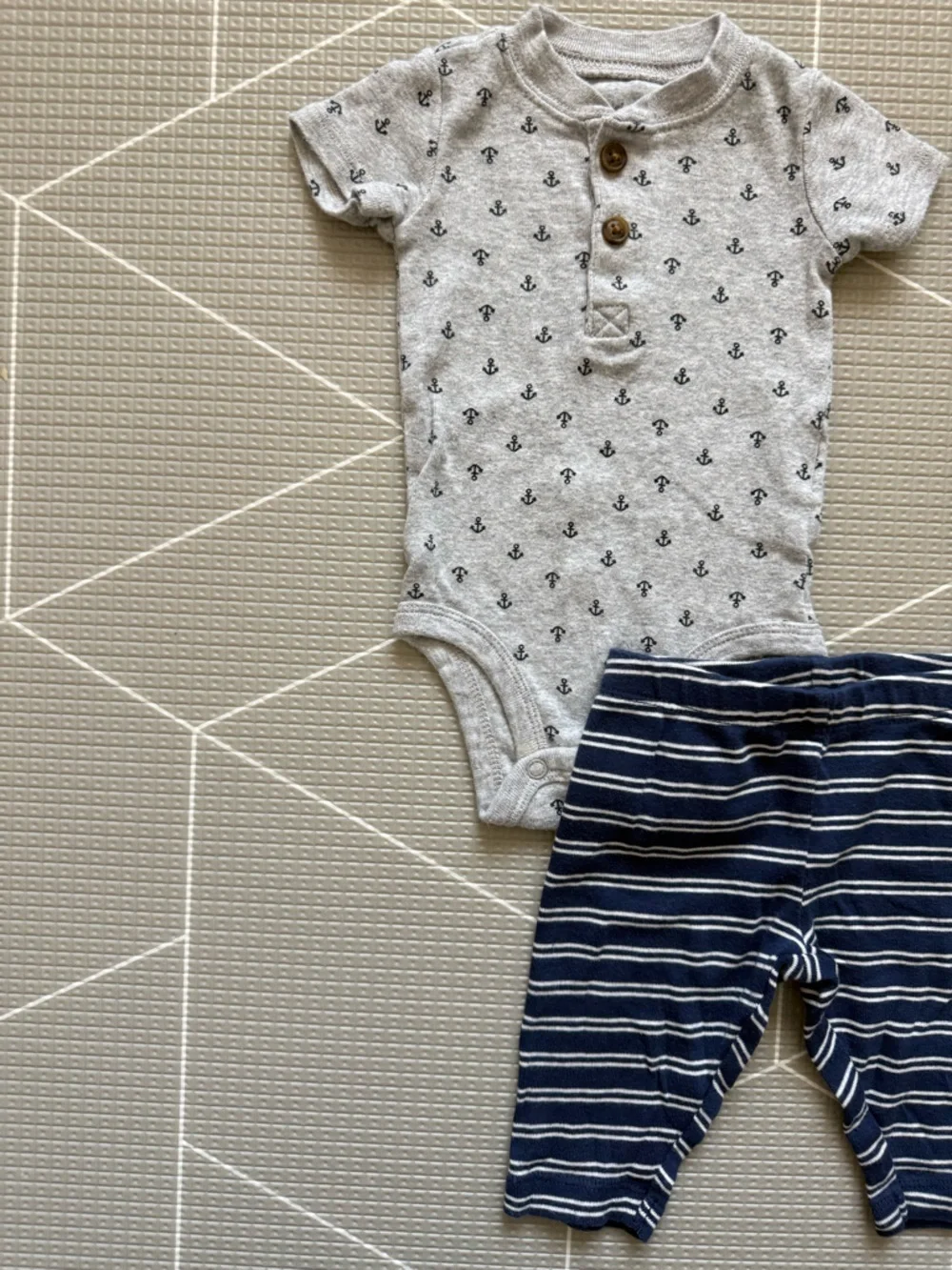 Carters|Baby boy nautical set,Ditsy Anchor Print Bodysuit & Navy Striped Pants•